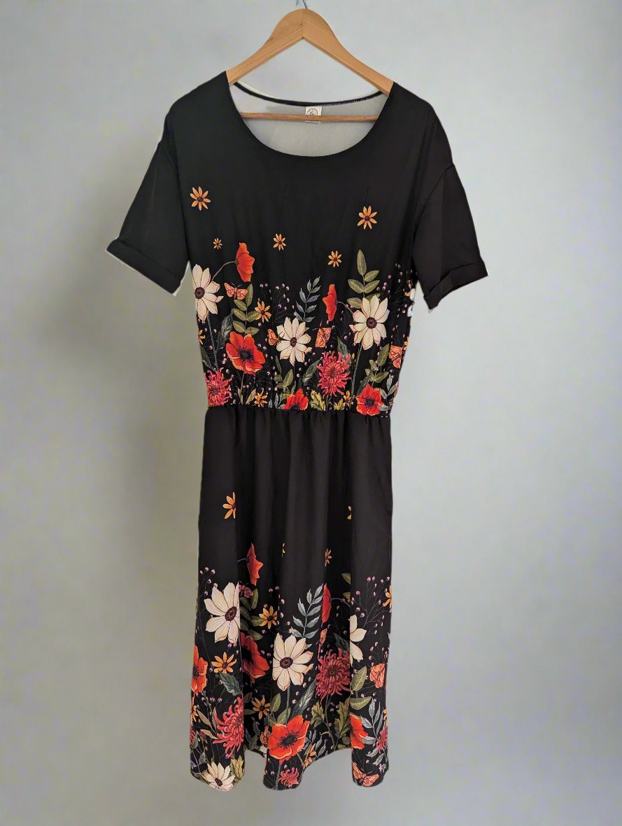 Moody Floral Blouson Pocket Dress